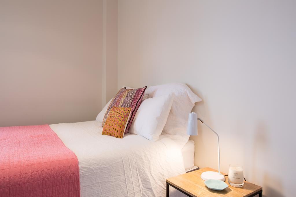 1 Exhibition Apartment Hotel Melbourne Room photo
